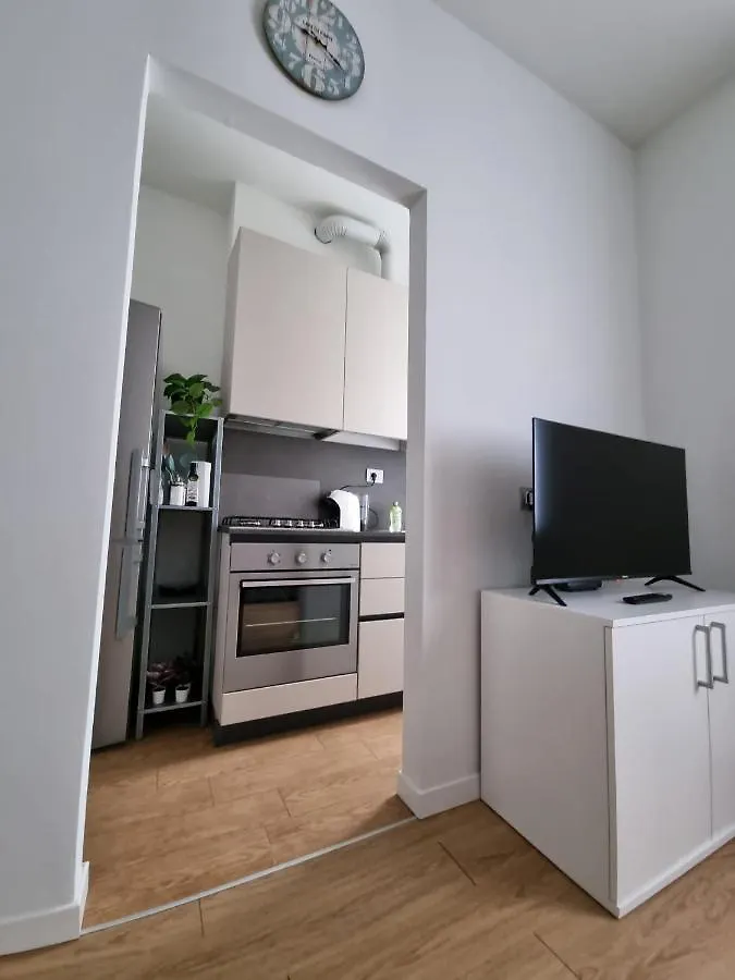 Prampolini 12 - Affittica Apartment Milan Italy